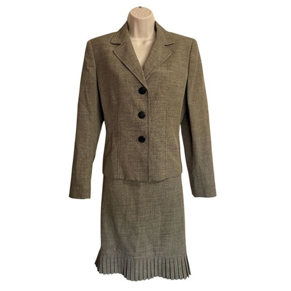 Evan-Picone Vintage Tan Taupe Blazer & Skirt Suit 10 - Picture 2 of 12